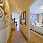 Edler Wohnraum Schwanenteich-oase Mit Balkon, Kaffeevollautomat, Lift & Parkplatz Apartment Zwickau