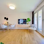 Edler Wohnraum Schwanenteich-oase Mit Balkon, Kaffeevollautomat, Lift & Parkplatz Apartment *