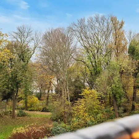 Edler Wohnraum Schwanenteich-oase Mit Balkon, Kaffeevollautomat, Lift & Parkplatz Apartment Zwickau