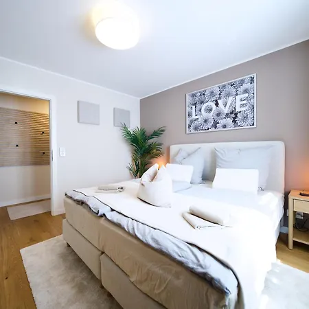 Edler Wohnraum Schwanenteich-oase Mit Balkon, Kaffeevollautomat, Lift & Parkplatz