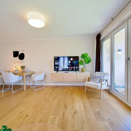 Edler Wohnraum Schwanenteich-oase Mit Balkon, Kaffeevollautomat, Lift & Parkplatz Apartment *