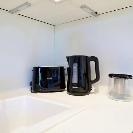 Edler Wohnraum Schwanenteich-oase Mit Balkon, Kaffeevollautomat, Lift & Parkplatz *