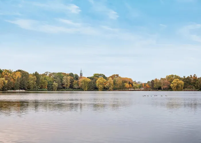 Edler Wohnraum Schwanenteich-oase Mit Balkon, Kaffeevollautomat, Lift & Parkplatz 公寓