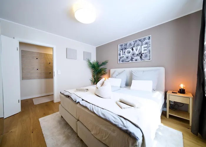 Edler Wohnraum Schwanenteich-oase Mit Balkon, Kaffeevollautomat, Lift & Parkplatz