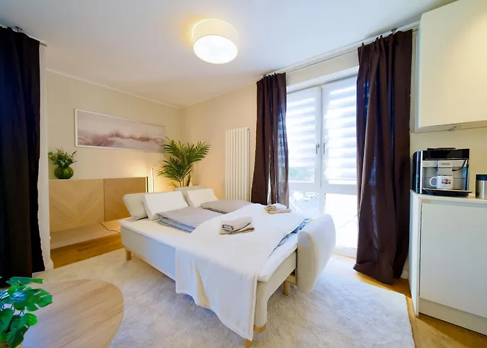 Edler Wohnraum Schwanenteich-oase Mit Balkon, Kaffeevollautomat, Lift & Parkplatz *