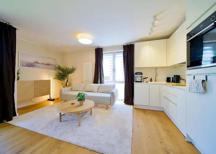 Edler Wohnraum Schwanenteich-oase Mit Balkon, Kaffeevollautomat, Lift & Parkplatz * 茨维考